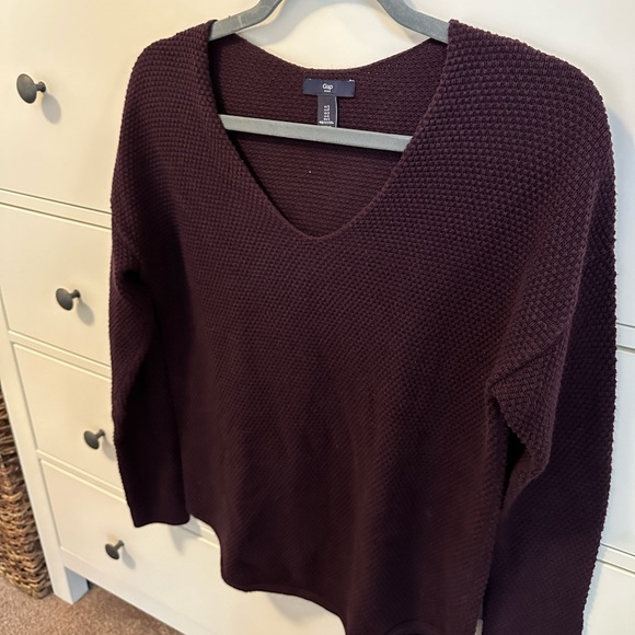 Gap Women’s V Neck Sweater - Picture 1 of 3